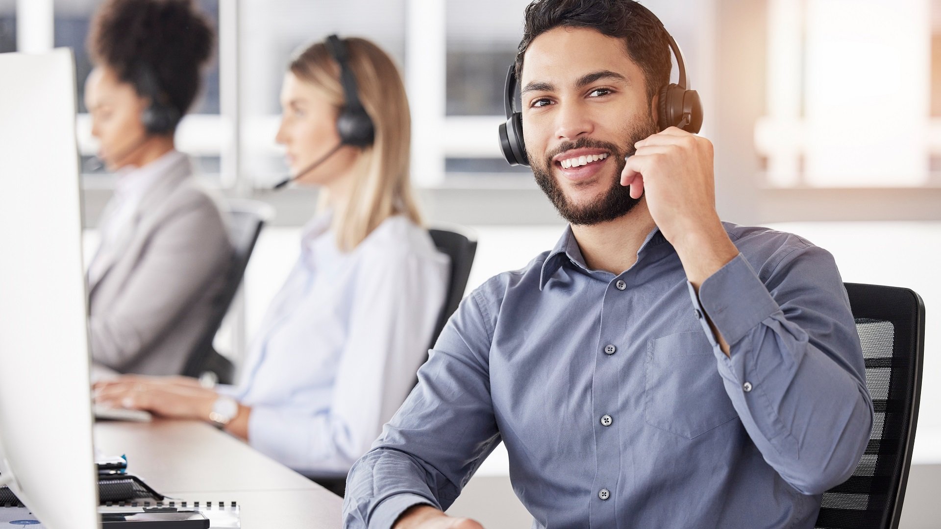7 Contact Center Metrics to Boost Agent Retention